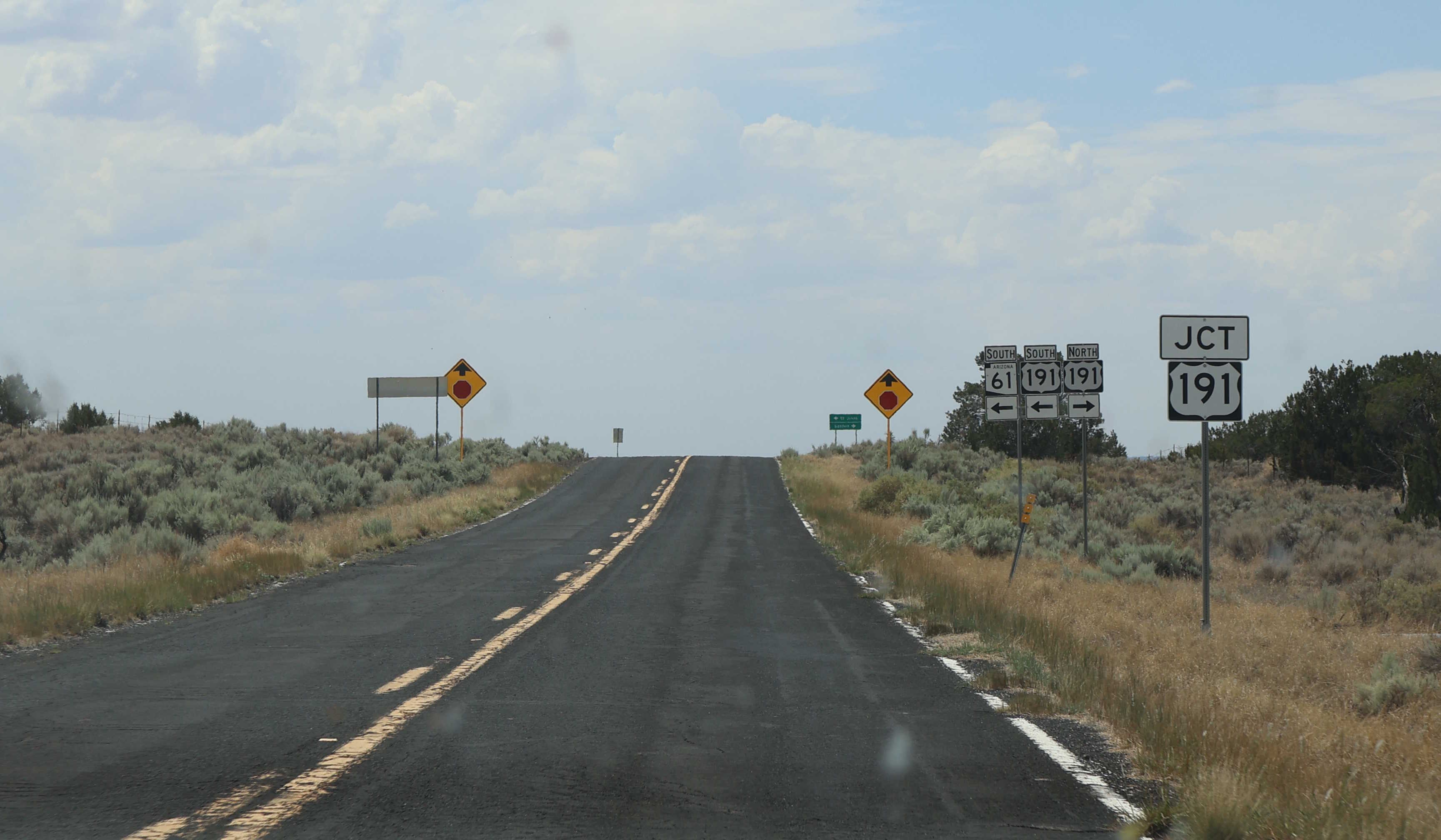 AZ 61 E of US 191