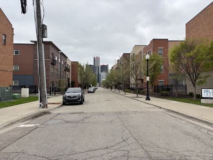 Franklin St & Dequindre Cut Greenway